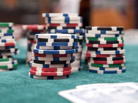 Poker Online vs. Poker Live: Qual è la Differenza?